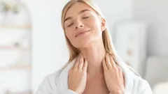 Métodos naturales para reafirmar la piel del cuello y eliminar rápidamente las arrugas