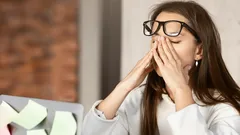 Debes saber qué le ocurre a tu cerebro cuando no duermes lo suficiente